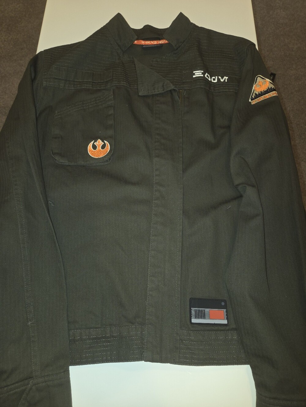 Star Wars Galaxy’s Edge Resistance Logo Jacket Black Spire Outpost Size Large